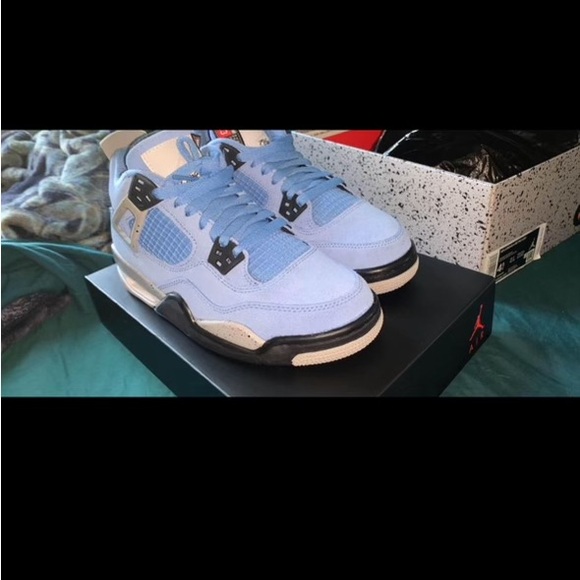 UNC 4s size 4.5y worn once - Picture 3 of 3
